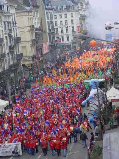 Trade unionists demonstrat against Services Directive in Brussels